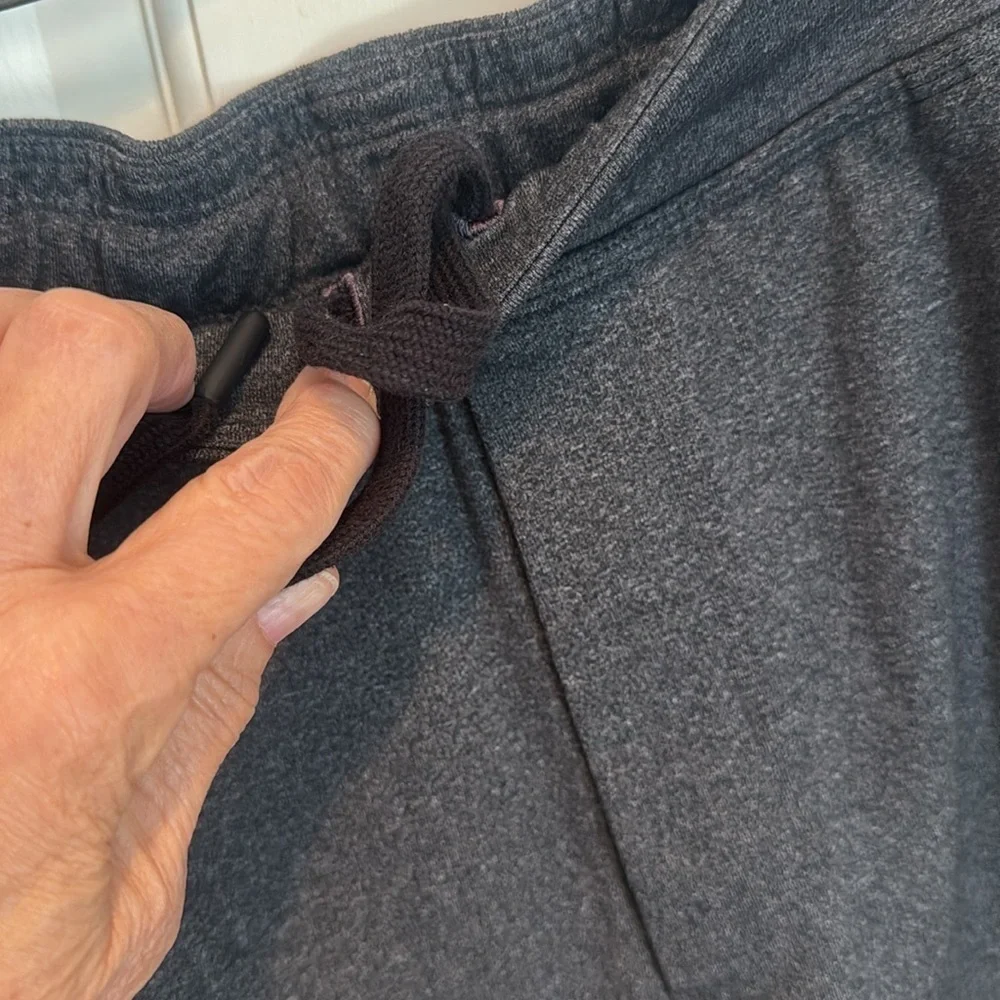 lululemon athletica has front